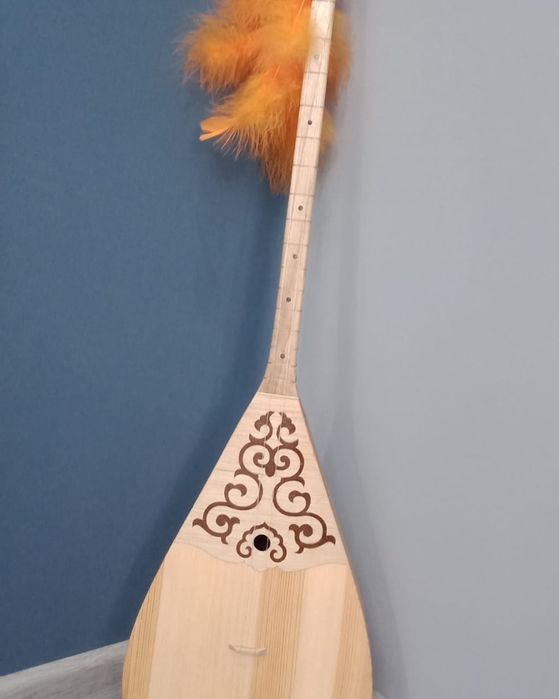 Домбыра сатылады