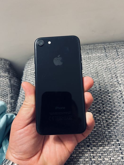 iPhone 7 Jet Black – 128 GB  87% baterie