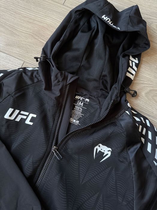 UFC X Venum горнище(ветровка), НОВ модел размер М