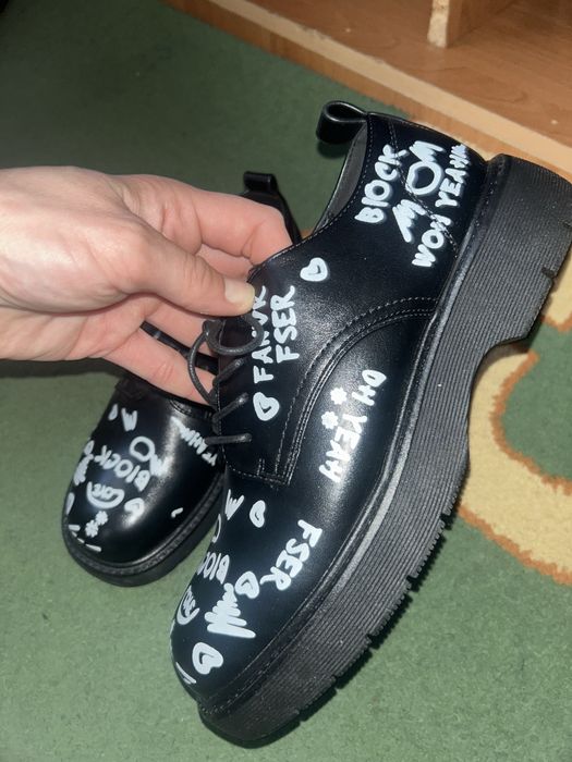 Продам новые полуботинки