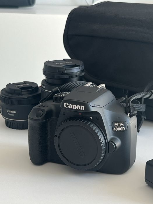 Canon EOS 4000D + 2 obiective + accesorii