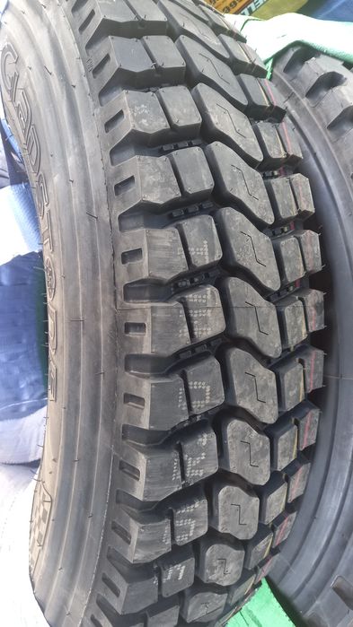 Авто шина 9.00R20