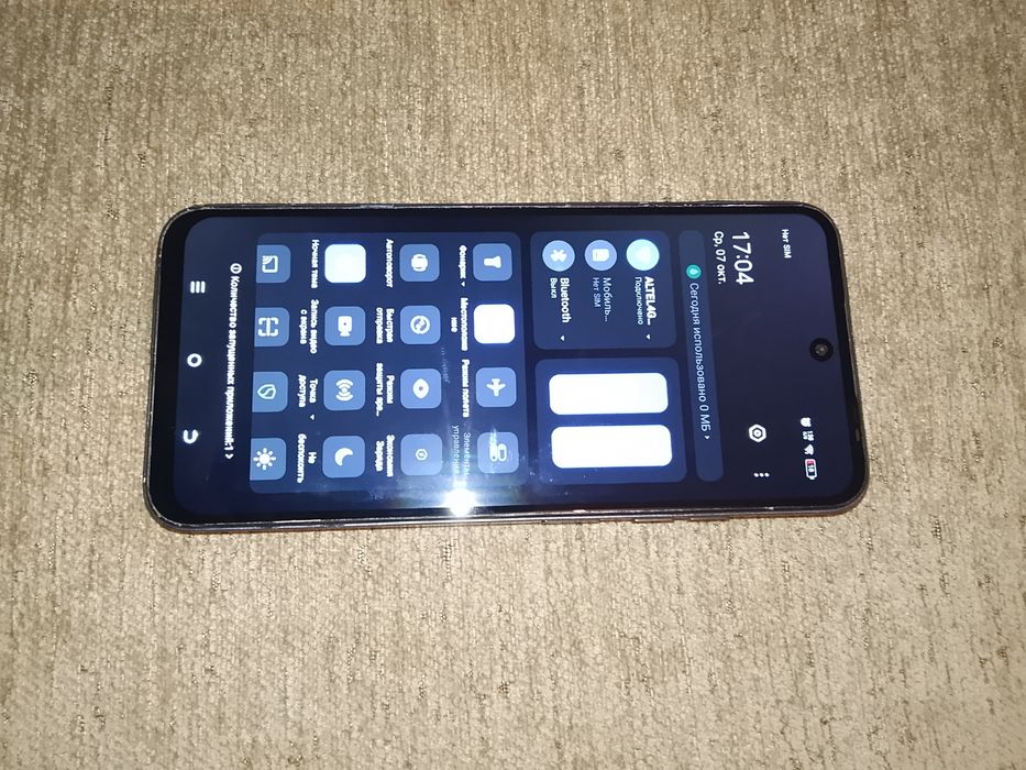 Продам телефон .