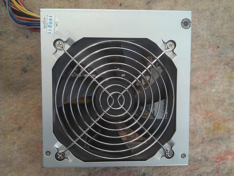 Блок питания huntkey 400