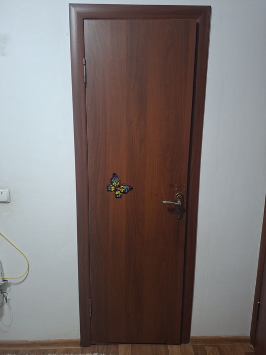 Продается двери бу 7штук