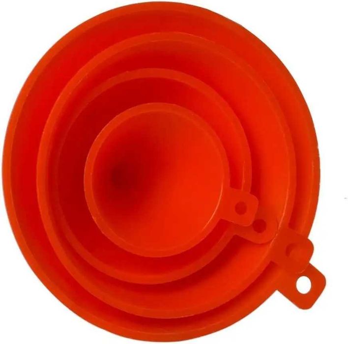 Комплект 4 броя пластмасови фунии - различни размери за течности