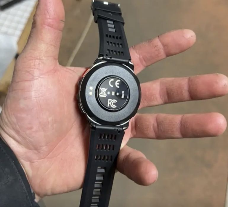 Смарт часы  sq watch.