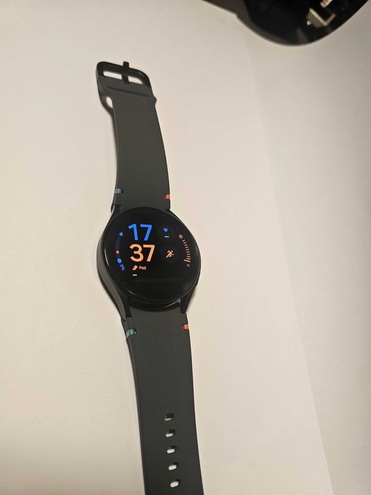 samsung galaxy watch 4 40mm - Smartwatch-uri oferte online | OLX.ro