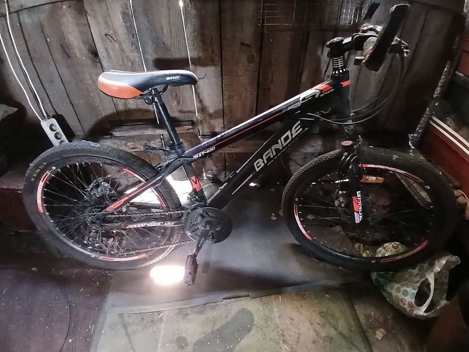 Продам 2 велосипеда на запчасти