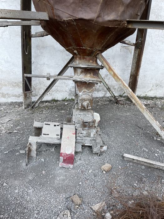 Силос, бункер для цемента