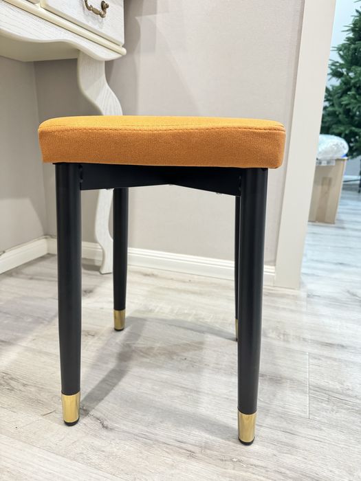 Продам табуретки