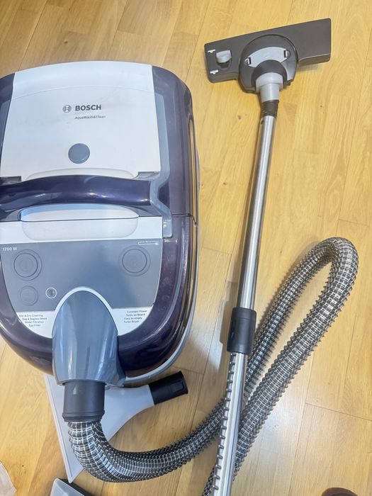 Продам моющий пылесос Bosch