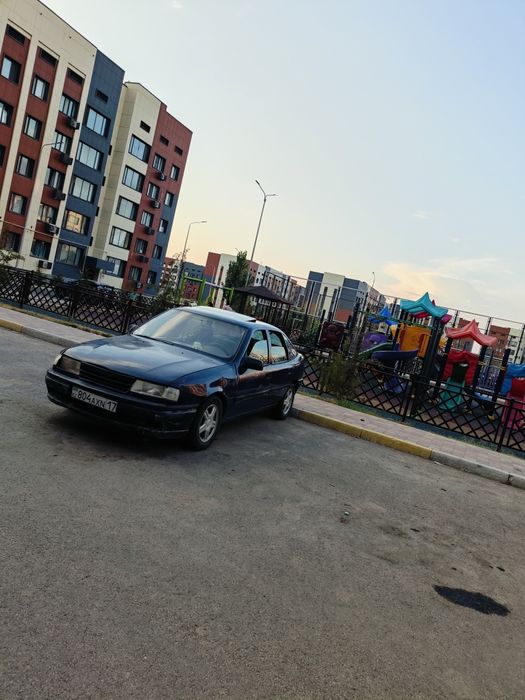Opel vektra 1.8 .1994