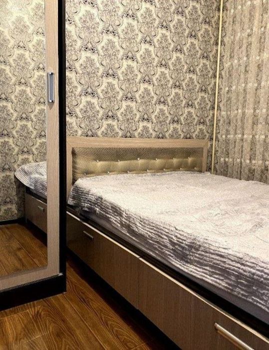 Срочно продам однокомнатную квартиру переделанную в трёх. Юнусабад 18