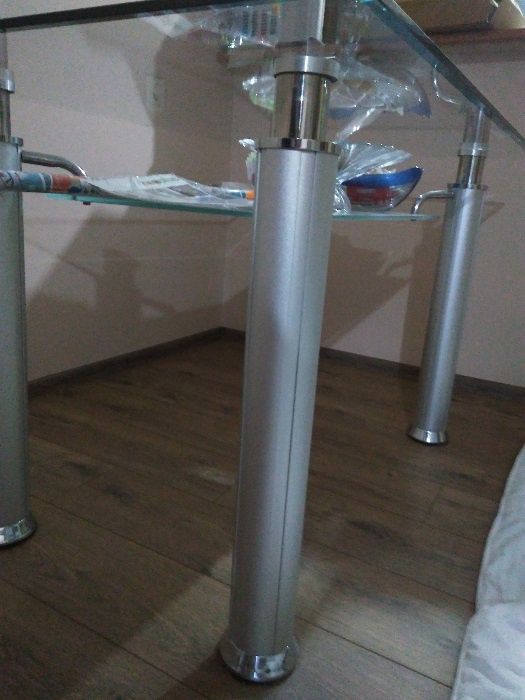 Маса за хол/трапезария