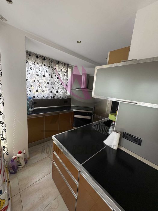 Продава се Тристаен апартамент в Варна, Левски - 145000 кв.м за 2 €/кв.м - Снимка #2