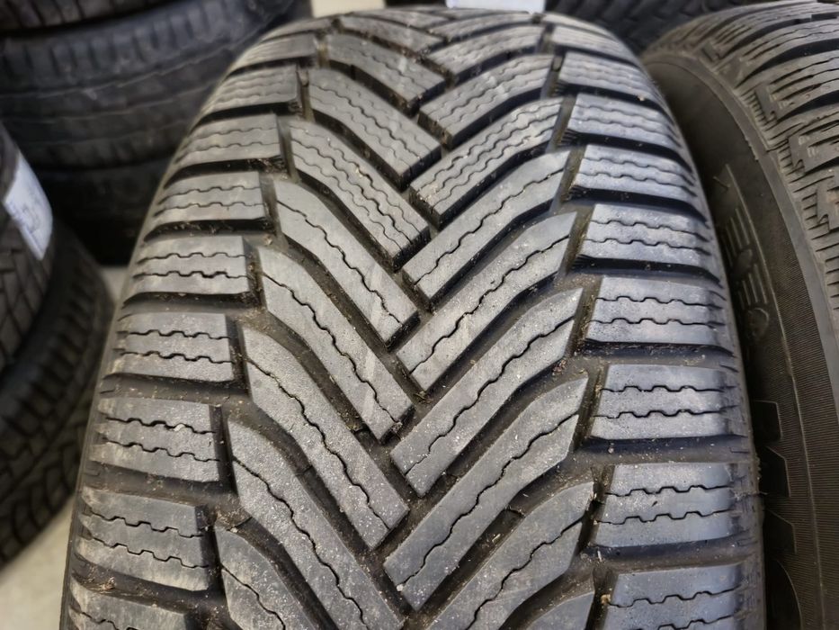 2 anvelope iarna Michelin Alpin 6 215 55 17 aproape noi