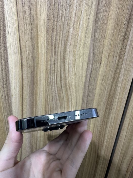 iphone 13 pro black 1 TB 76 %