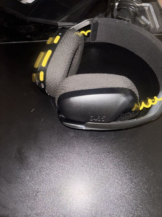 Продавам  геймърски сетъп (Ryzen 5500 3.6GHz + RX 6600 + 180Hz монитор) – готов за игра!