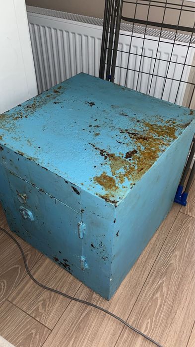 Сейф железный б/у