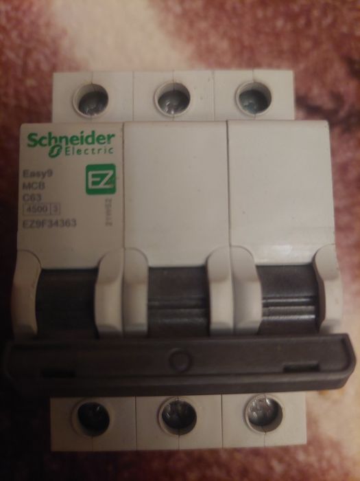 Автоматы 380В и один дифференциальный