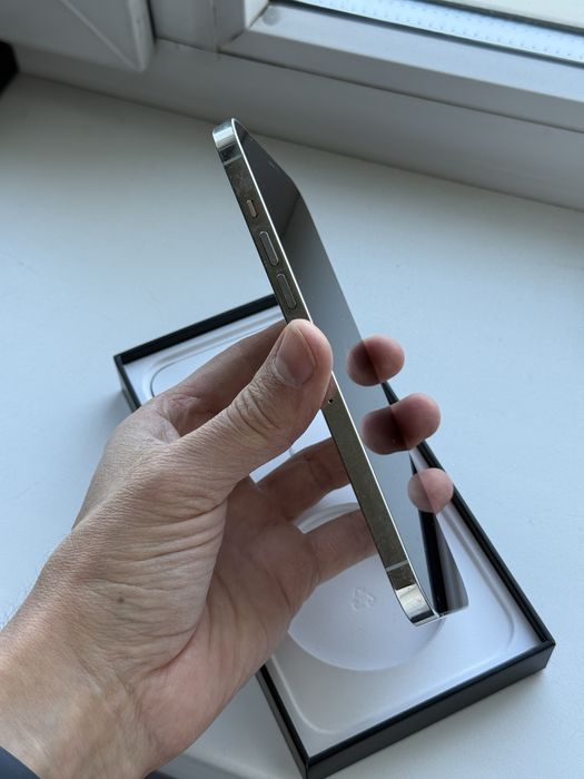 iPhone 12 Pro Max 256 gb в белом цвете