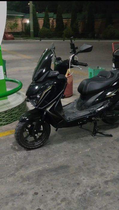 Skuter:X SPORT 150CC