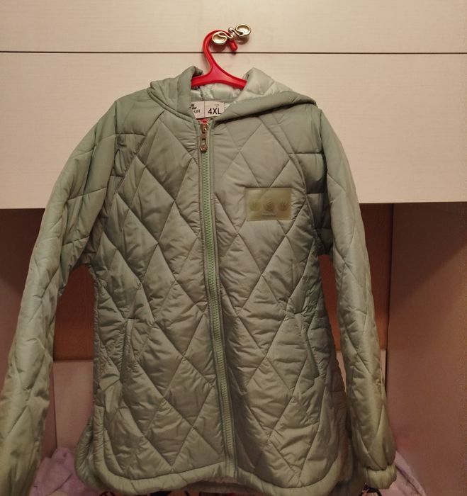 Продам куртку демисезонную