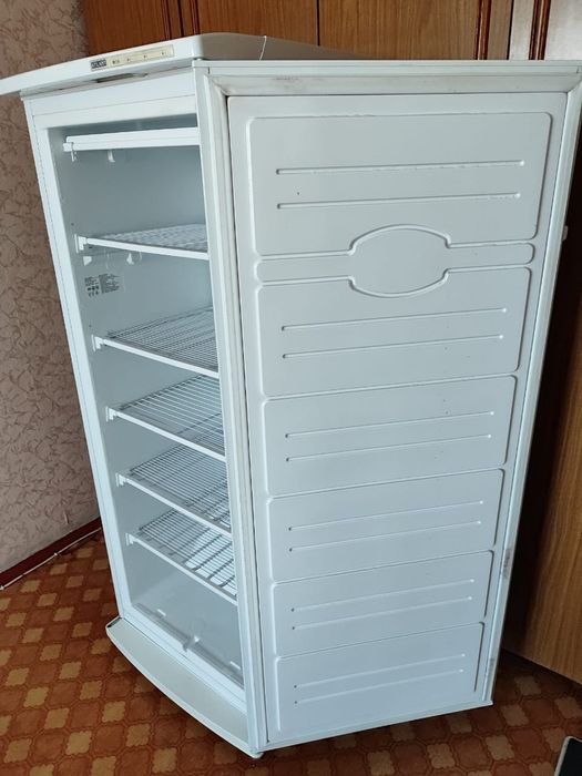 Продам морозилку