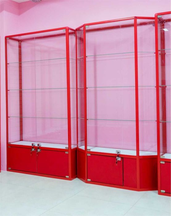 Metal oynaly vitrina