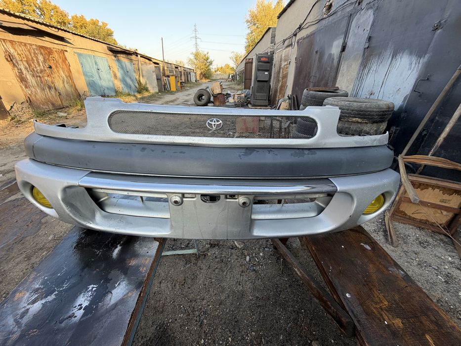 Продам бампер toyota Raum