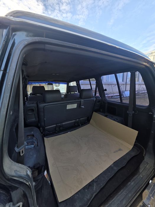 Джип Mitsubishi Pajero