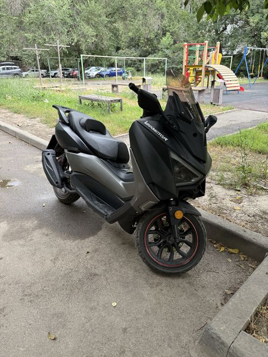 Продам Лия З макс мопед z max