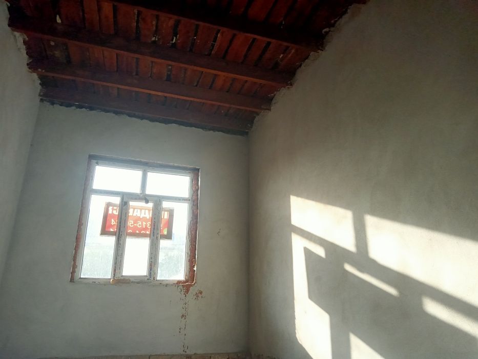 Уй сотилади. Нурафшон (Тойтепа). Все условия внутри даже интернет...