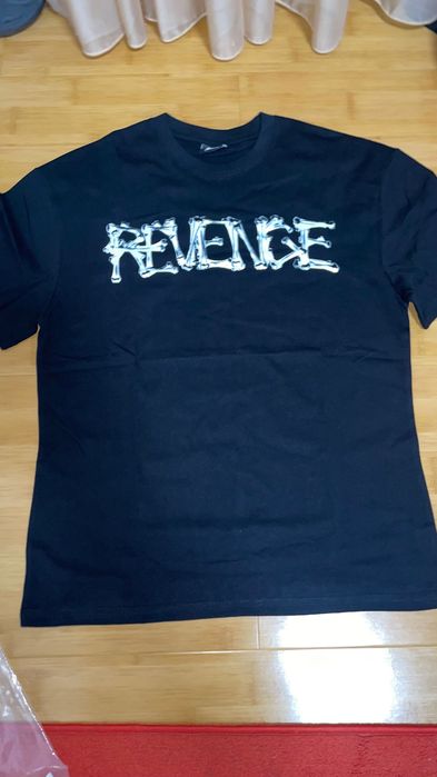 Tricou Revenge negru