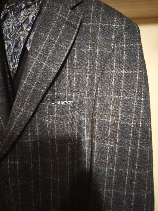 Мъжко сако Carducci Slim Fit – размер 56 (L / XL) – елегантно каре