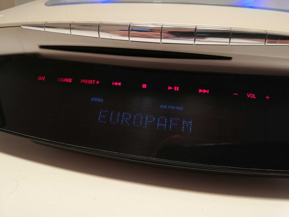 Combina JVC model CA-VSDT6R (CD/Tuner/Amplif/Boxe )- Impecabila/Japan