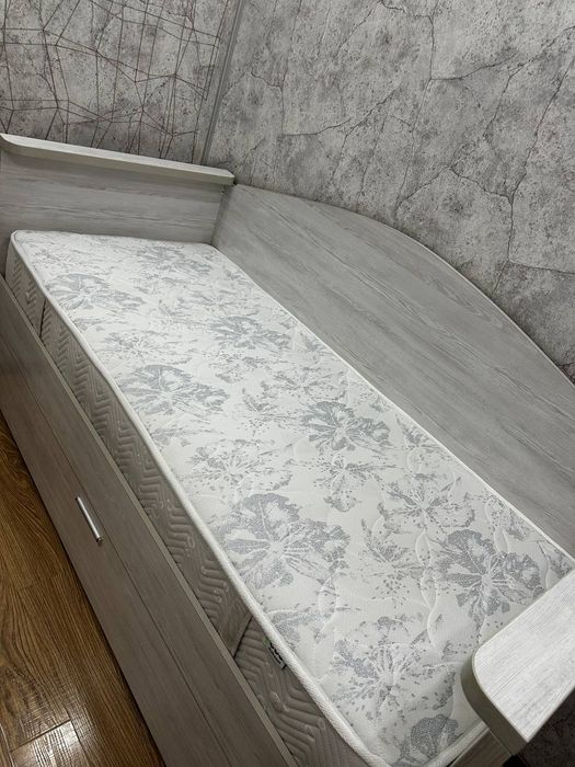 Двухместная кровать