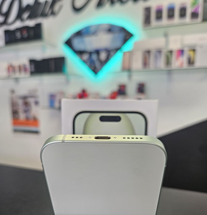 Iphone 15 / Green / DeluxGSM