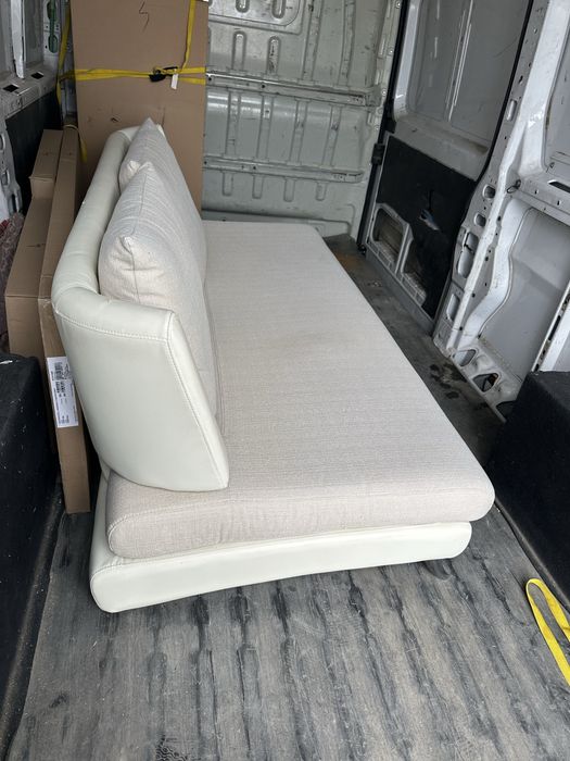 Vand canapea si transport la domiciliu