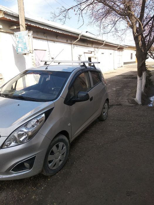 Spark mashinasi sotiladi