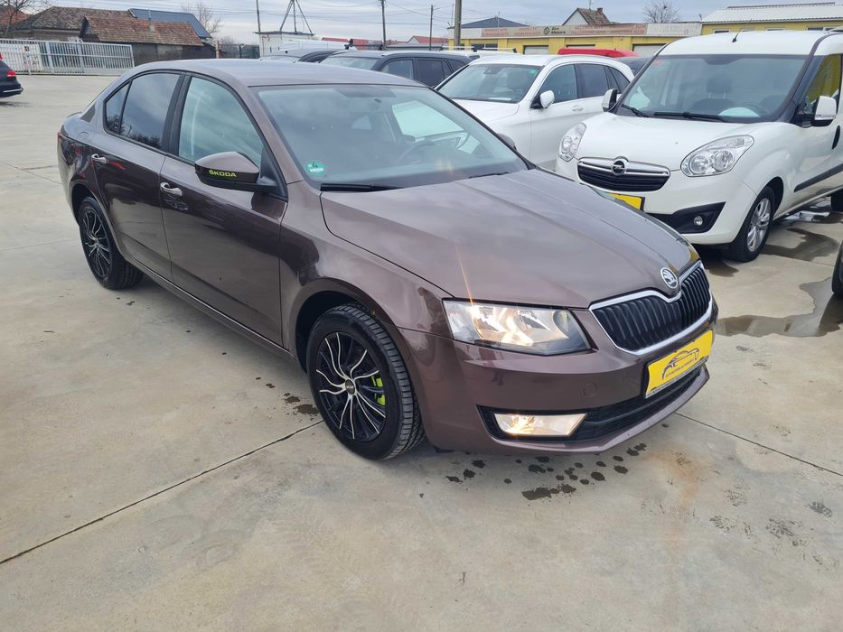 Skoda Octavia III  an 2013  diesel 180.000 km cash sau rate fixe