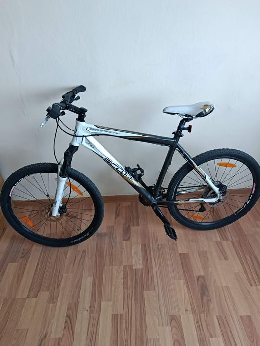 Vând bicicleta sau schimb