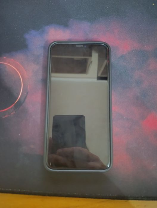 Vând iPhone 11 Pro Max sau schimb cu model mai nou