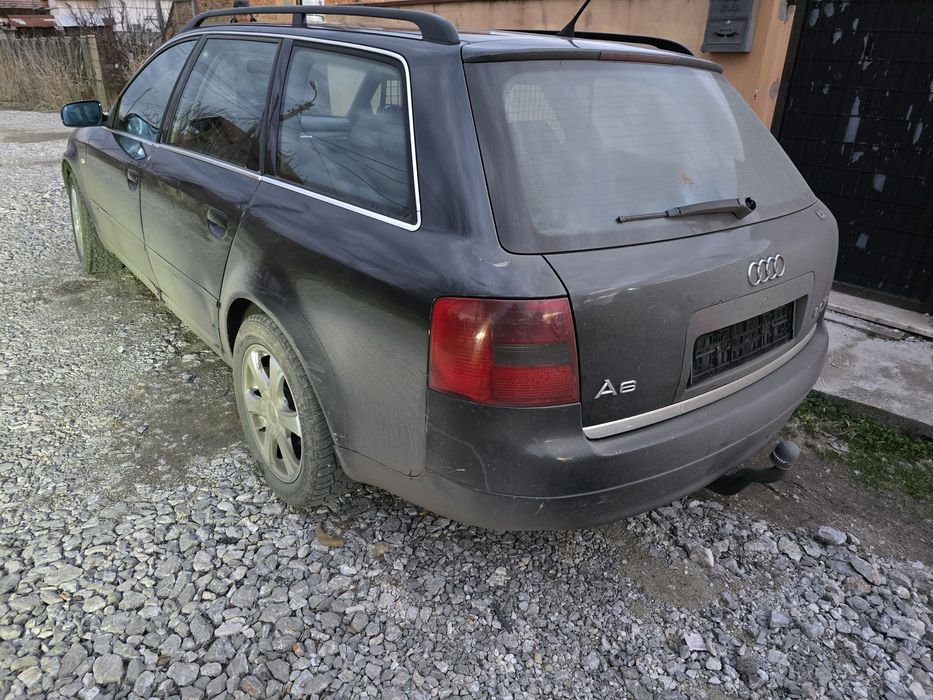 Продавам ауди а6 2.5 180кс на части