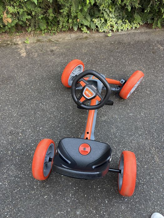 Vand kart Berg pentru copii cu varsta intre 2.5-6 ani.