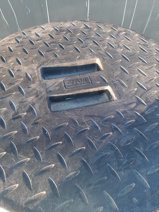 Cămin apometru cămin hidrofor din fibră foarte rezistent  cu capac DN