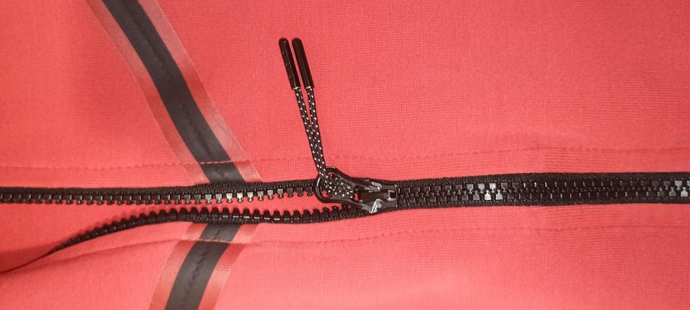 Nike tech fleece roșu