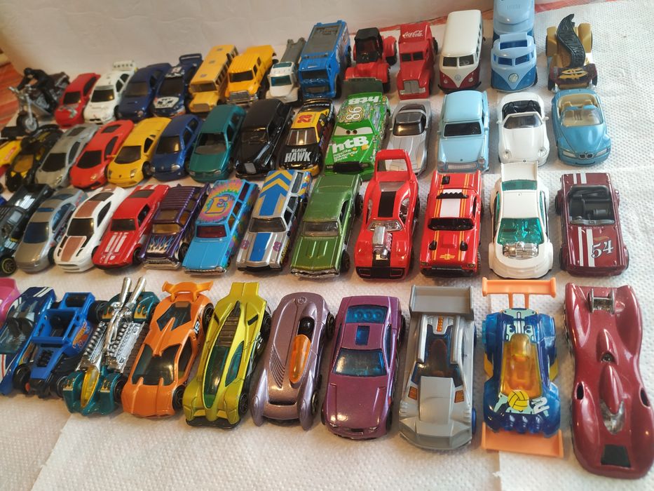 колички hotwheels,burago,maisto,welly