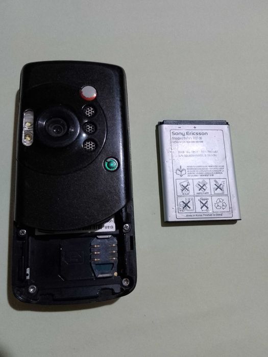 Работещ SONY ERICSSON W810I (бг меню)